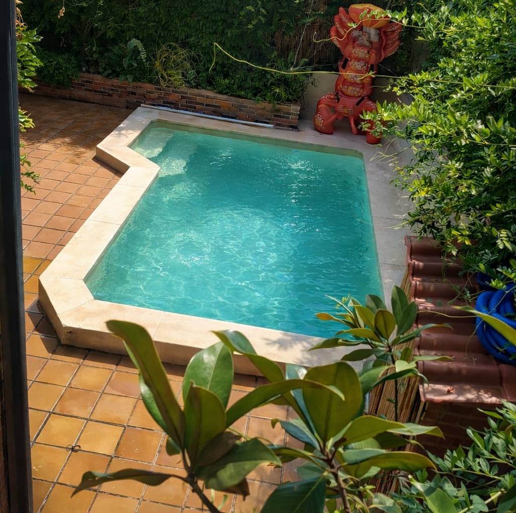 Servicio de impermeabilización de vasos de piscina para eliminar pérdidas de agua y grietas